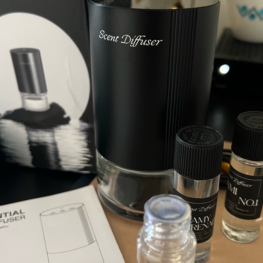 Black Scent Diffuser with Essential Oils